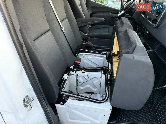 Білий Мерседес Sprinter, об'ємом двигуна 3 л та пробігом 260 тис. км за 34800 $, фото 72 на Automoto.ua
