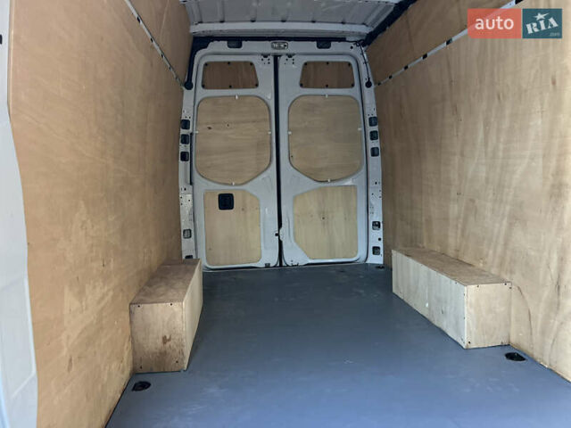 Белый Мерседес Sprinter, объемом двигателя 2.2 л и пробегом 203 тыс. км за 23800 $, фото 102 на Automoto.ua