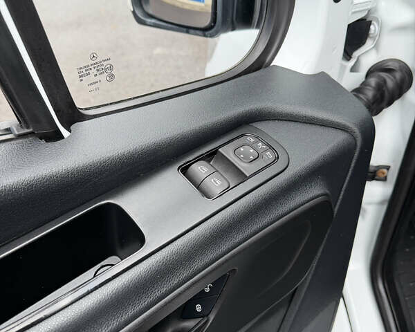 Білий Мерседес Sprinter, об'ємом двигуна 1.95 л та пробігом 350 тис. км за 24900 $, фото 7 на Automoto.ua