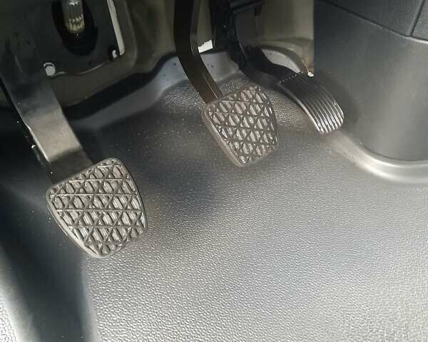 Белый Мерседес Sprinter, объемом двигателя 1.95 л и пробегом 214 тыс. км за 24900 $, фото 19 на Automoto.ua