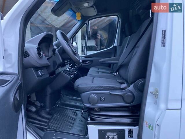 Білий Мерседес Sprinter, об'ємом двигуна 2.3 л та пробігом 140 тис. км за 23400 $, фото 39 на Automoto.ua