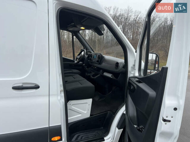 Белый Мерседес Sprinter, объемом двигателя 2.2 л и пробегом 250 тыс. км за 21555 $, фото 19 на Automoto.ua
