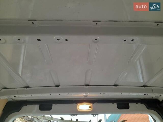 Белый Мерседес Sprinter, объемом двигателя 1.95 л и пробегом 214 тыс. км за 24900 $, фото 37 на Automoto.ua