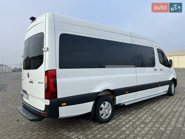 Білий Мерседес Sprinter, об'ємом двигуна 2.99 л та пробігом 386 тис. км за 44440 $, фото 3 на Automoto.ua