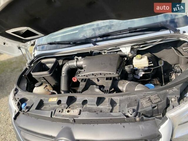 Белый Мерседес Sprinter, объемом двигателя 2.2 л и пробегом 198 тыс. км за 27999 $, фото 64 на Automoto.ua