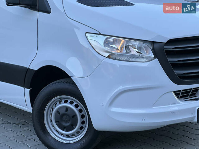Белый Мерседес Sprinter, объемом двигателя 2.2 л и пробегом 203 тыс. км за 23800 $, фото 48 на Automoto.ua