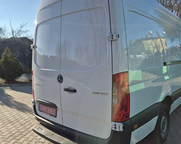 Белый Мерседес Sprinter, объемом двигателя 0 л и пробегом 343 тыс. км за 28300 $, фото 9 на Automoto.ua