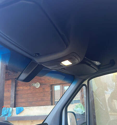 Белый Мерседес Sprinter, объемом двигателя 2.14 л и пробегом 327 тыс. км за 20500 $, фото 6 на Automoto.ua