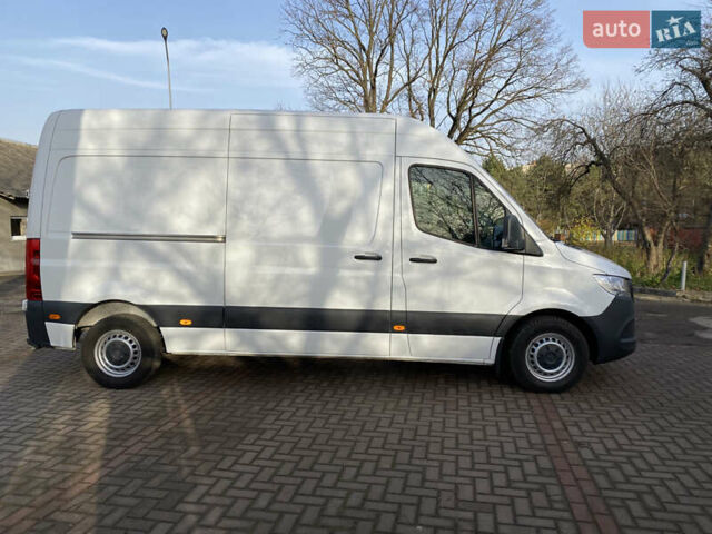 Белый Мерседес Sprinter, объемом двигателя 2.2 л и пробегом 270 тыс. км за 24800 $, фото 3 на Automoto.ua