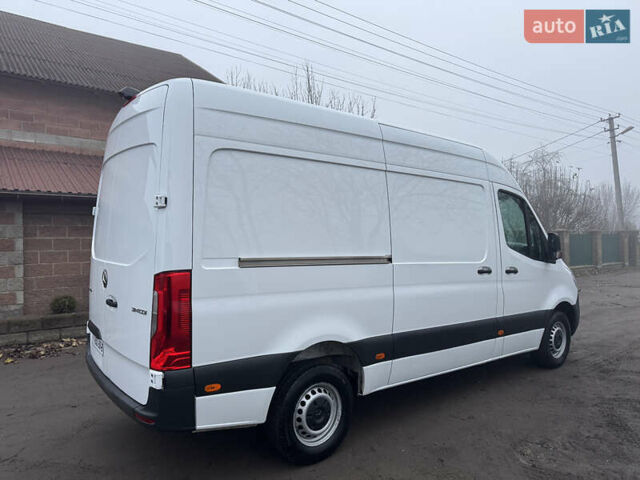 Белый Мерседес Sprinter, объемом двигателя 2.2 л и пробегом 297 тыс. км за 24700 $, фото 19 на Automoto.ua
