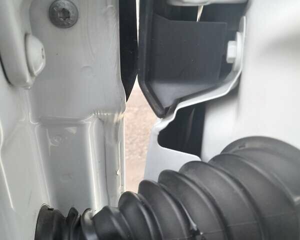 Белый Мерседес Sprinter, объемом двигателя 1.95 л и пробегом 214 тыс. км за 24900 $, фото 58 на Automoto.ua