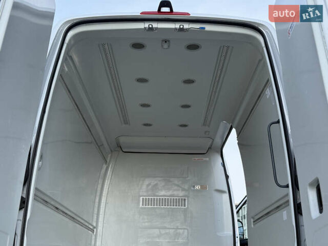 Белый Мерседес Sprinter, объемом двигателя 2.2 л и пробегом 233 тыс. км за 24900 $, фото 27 на Automoto.ua