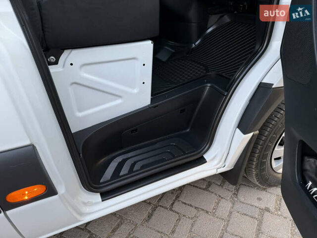 Білий Мерседес Sprinter, об'ємом двигуна 3 л та пробігом 260 тис. км за 34800 $, фото 62 на Automoto.ua
