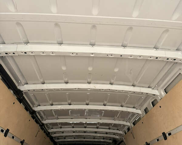 Белый Мерседес Sprinter, объемом двигателя 2.14 л и пробегом 299 тыс. км за 33900 $, фото 40 на Automoto.ua