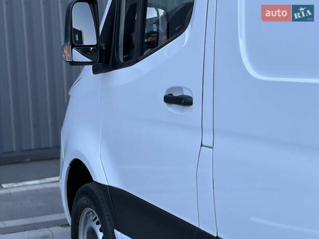 Белый Мерседес Sprinter, объемом двигателя 2.2 л и пробегом 203 тыс. км за 23800 $, фото 66 на Automoto.ua