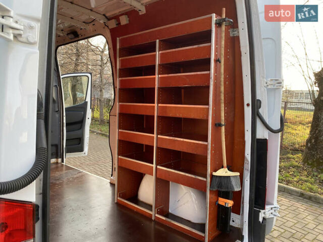 Белый Мерседес Sprinter, объемом двигателя 2.2 л и пробегом 270 тыс. км за 24800 $, фото 14 на Automoto.ua