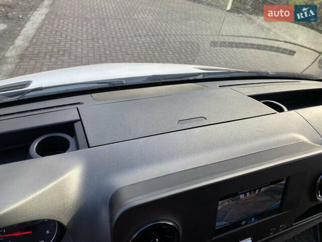 Белый Мерседес Sprinter, объемом двигателя 2.2 л и пробегом 270 тыс. км за 24800 $, фото 22 на Automoto.ua