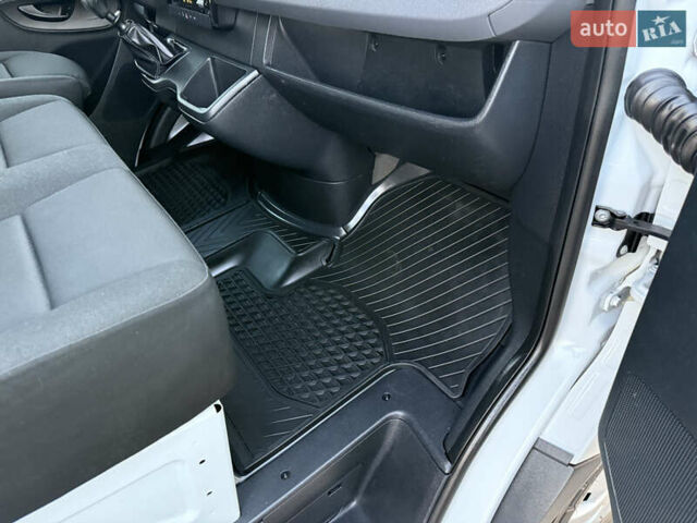 Білий Мерседес Sprinter, об'ємом двигуна 3 л та пробігом 260 тис. км за 34800 $, фото 65 на Automoto.ua