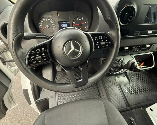 Білий Мерседес Sprinter, об'ємом двигуна 0 л та пробігом 400 тис. км за 26500 $, фото 13 на Automoto.ua