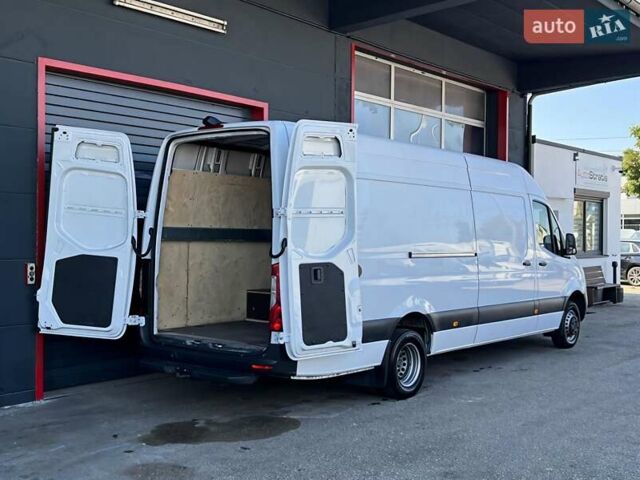 Білий Мерседес Sprinter, об'ємом двигуна 2.2 л та пробігом 322 тис. км за 46282 $, фото 7 на Automoto.ua