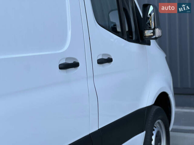 Белый Мерседес Sprinter, объемом двигателя 2.2 л и пробегом 203 тыс. км за 23800 $, фото 80 на Automoto.ua