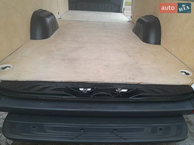 Белый Мерседес Sprinter, объемом двигателя 1.95 л и пробегом 214 тыс. км за 24900 $, фото 24 на Automoto.ua