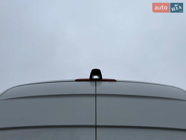 Белый Мерседес Sprinter, объемом двигателя 2.2 л и пробегом 308 тыс. км за 24499 $, фото 10 на Automoto.ua