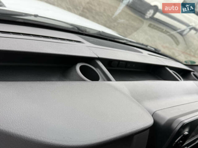 Белый Мерседес Sprinter, объемом двигателя 2.2 л и пробегом 268 тыс. км за 23800 $, фото 15 на Automoto.ua