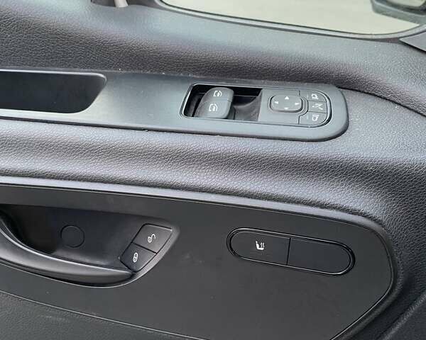 Белый Мерседес Sprinter, объемом двигателя 2.1 л и пробегом 611 тыс. км за 22800 $, фото 13 на Automoto.ua