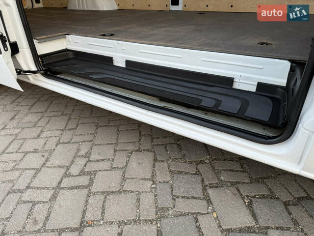 Білий Мерседес Sprinter, об'ємом двигуна 3 л та пробігом 260 тис. км за 34800 $, фото 83 на Automoto.ua