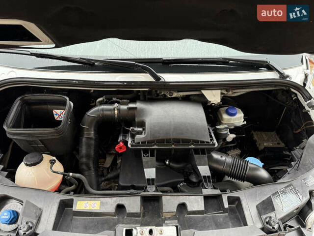 Белый Мерседес Sprinter, объемом двигателя 2.2 л и пробегом 308 тыс. км за 24499 $, фото 32 на Automoto.ua