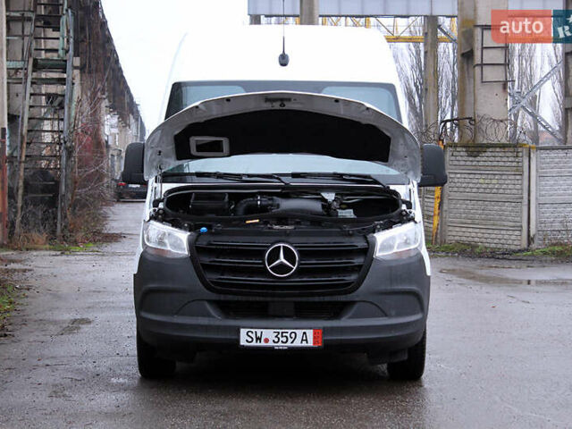 Белый Мерседес Sprinter, объемом двигателя 2.2 л и пробегом 314 тыс. км за 24900 $, фото 47 на Automoto.ua