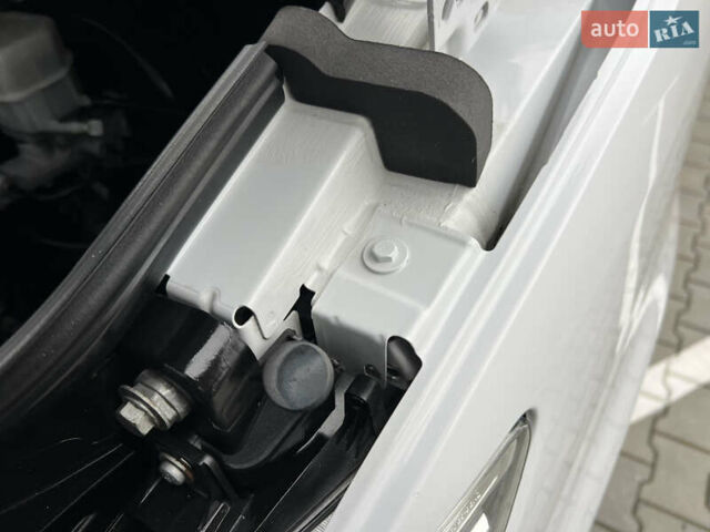 Білий Мерседес Sprinter, об'ємом двигуна 2.2 л та пробігом 249 тис. км за 23900 $, фото 156 на Automoto.ua
