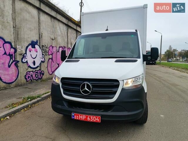 Белый Мерседес Sprinter, объемом двигателя 2.2 л и пробегом 246 тыс. км за 25700 $, фото 1 на Automoto.ua
