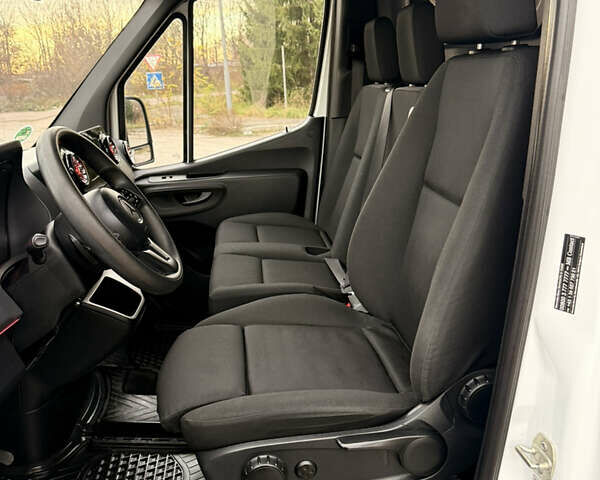 Белый Мерседес Sprinter, объемом двигателя 2.14 л и пробегом 299 тыс. км за 33900 $, фото 15 на Automoto.ua