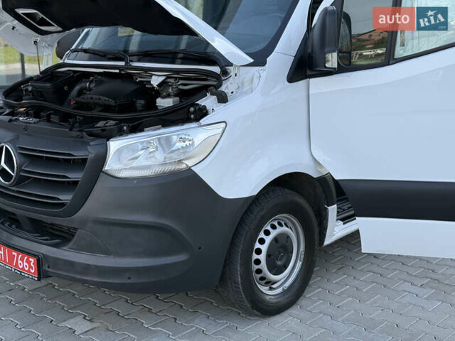 Белый Мерседес Sprinter, объемом двигателя 2.2 л и пробегом 233 тыс. км за 24900 $, фото 33 на Automoto.ua