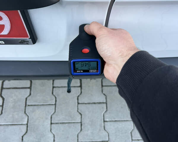 Белый Мерседес Sprinter, объемом двигателя 2.2 л и пробегом 203 тыс. км за 23800 $, фото 210 на Automoto.ua