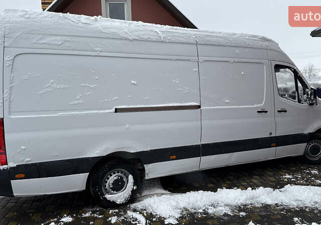 Белый Мерседес Sprinter, объемом двигателя 2.14 л и пробегом 183 тыс. км за 21000 $, фото 4 на Automoto.ua
