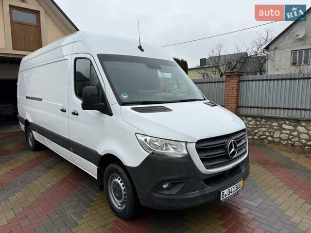 Белый Мерседес Sprinter, объемом двигателя 2.2 л и пробегом 308 тыс. км за 24499 $, фото 3 на Automoto.ua