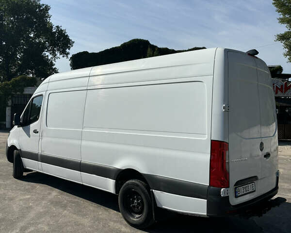 Белый Мерседес Sprinter, объемом двигателя 2.99 л и пробегом 65 тыс. км за 31800 $, фото 2 на Automoto.ua