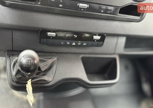 Белый Мерседес Sprinter, объемом двигателя 2.14 л и пробегом 183 тыс. км за 21000 $, фото 14 на Automoto.ua