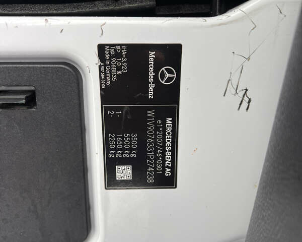 Белый Мерседес Sprinter, объемом двигателя 2.2 л и пробегом 195 тыс. км за 22500 $, фото 28 на Automoto.ua