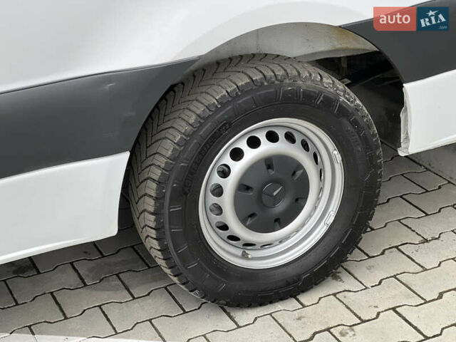 Білий Мерседес Sprinter, об'ємом двигуна 2.2 л та пробігом 249 тис. км за 23900 $, фото 53 на Automoto.ua