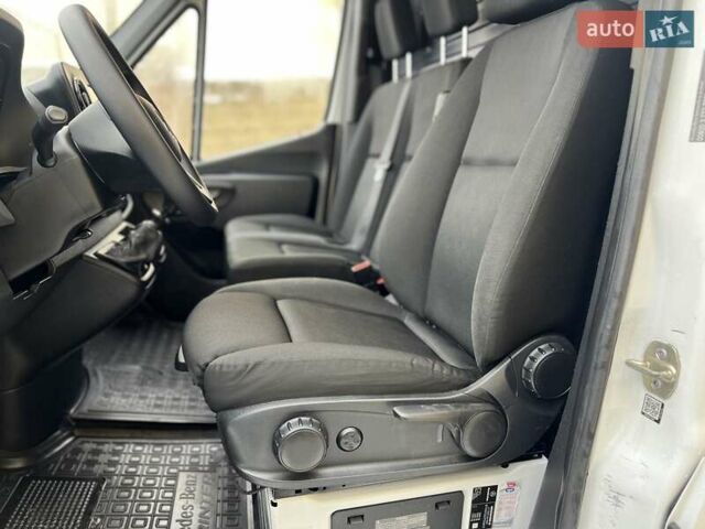 Білий Мерседес Sprinter, об'ємом двигуна 2.14 л та пробігом 170 тис. км за 21399 $, фото 11 на Automoto.ua