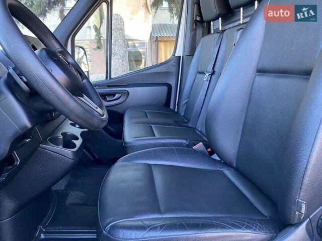 Білий Мерседес Sprinter, об'ємом двигуна 2.99 л та пробігом 173 тис. км за 33500 $, фото 30 на Automoto.ua