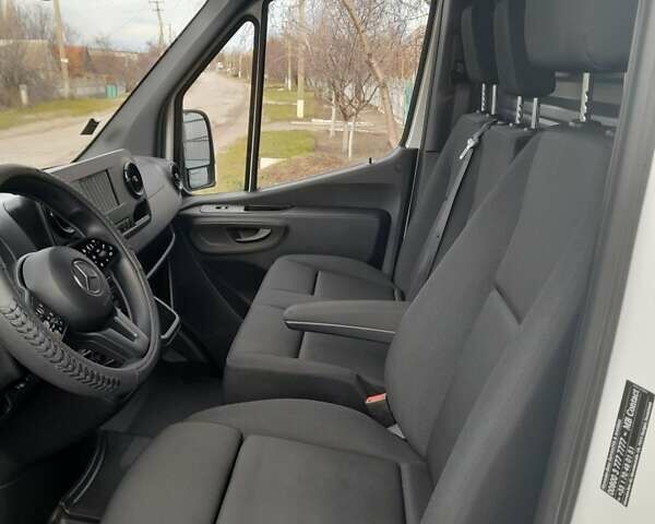 Белый Мерседес Sprinter, объемом двигателя 1.95 л и пробегом 214 тыс. км за 24900 $, фото 14 на Automoto.ua