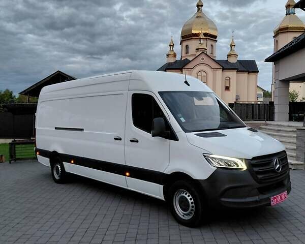 Белый Мерседес Sprinter, объемом двигателя 3 л и пробегом 365 тыс. км за 32000 $, фото 2 на Automoto.ua