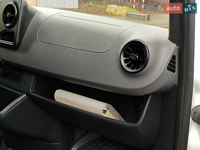 Белый Мерседес Sprinter, объемом двигателя 2.2 л и пробегом 314 тыс. км за 24900 $, фото 32 на Automoto.ua