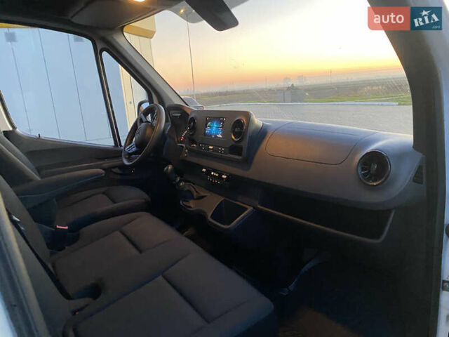 Белый Мерседес Sprinter, объемом двигателя 0 л и пробегом 183 тыс. км за 24800 $, фото 10 на Automoto.ua