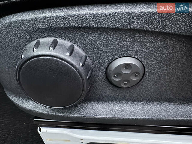 Белый Мерседес Sprinter, объемом двигателя 2.2 л и пробегом 297 тыс. км за 24700 $, фото 25 на Automoto.ua